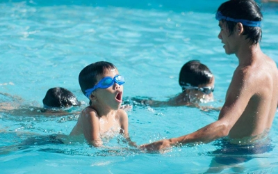 Bơi lội có phải là môn thể thao an toàn cho trẻ ?